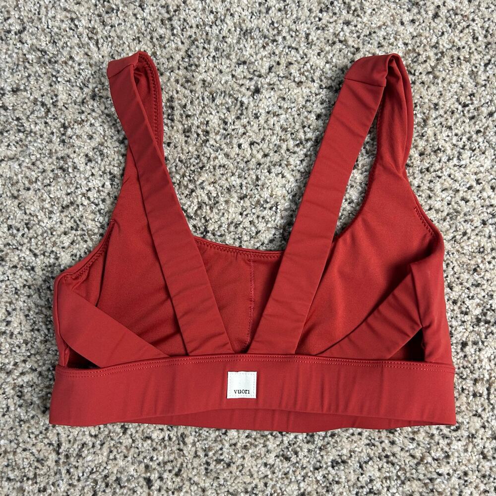 Vuori Stride Bra Poppy Size XS Strappy Unpadded Yoga Activewear - Picture 2 of 3